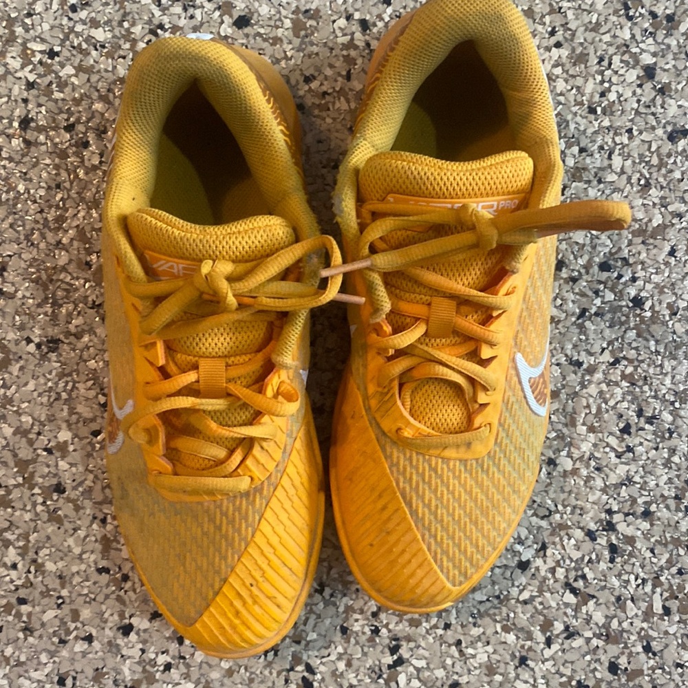 Nike tennis shoes